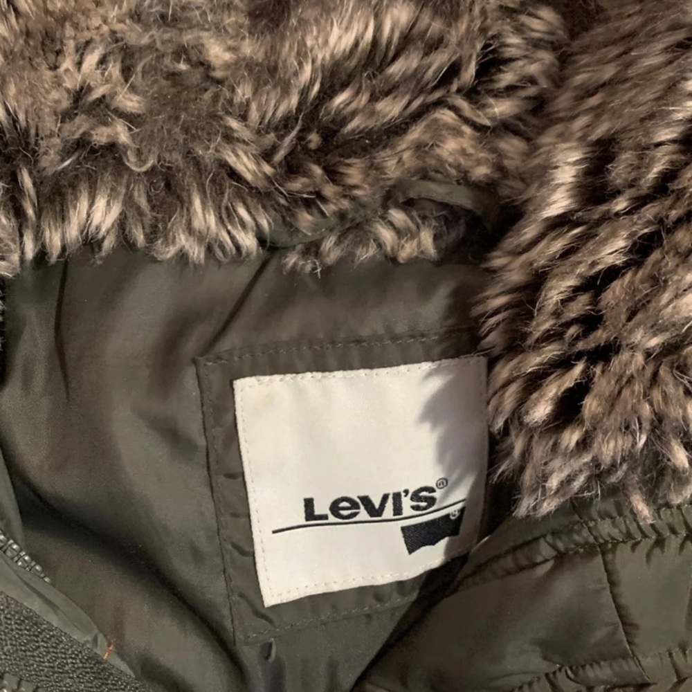 LEVIS WINTER COAT - Picture 5 of 5